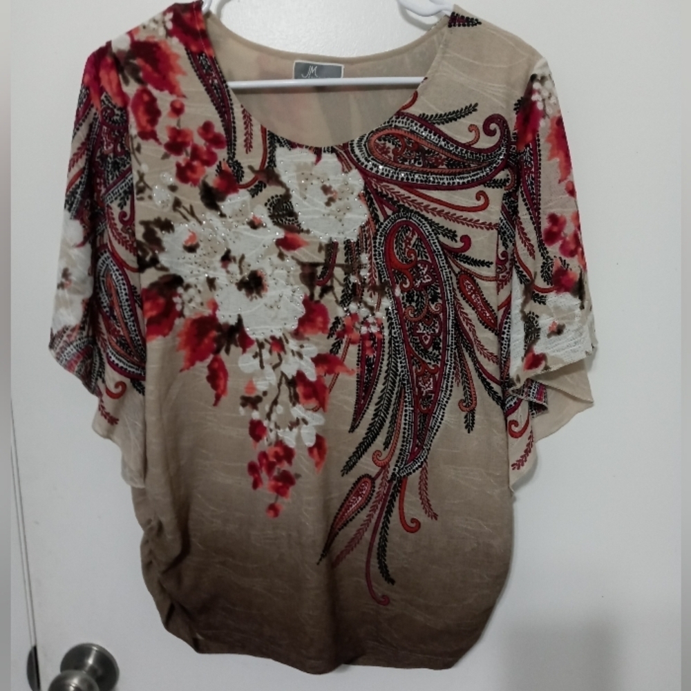 JM Collection ombre lined floral paisley flutter sleeve ruched sides blouse